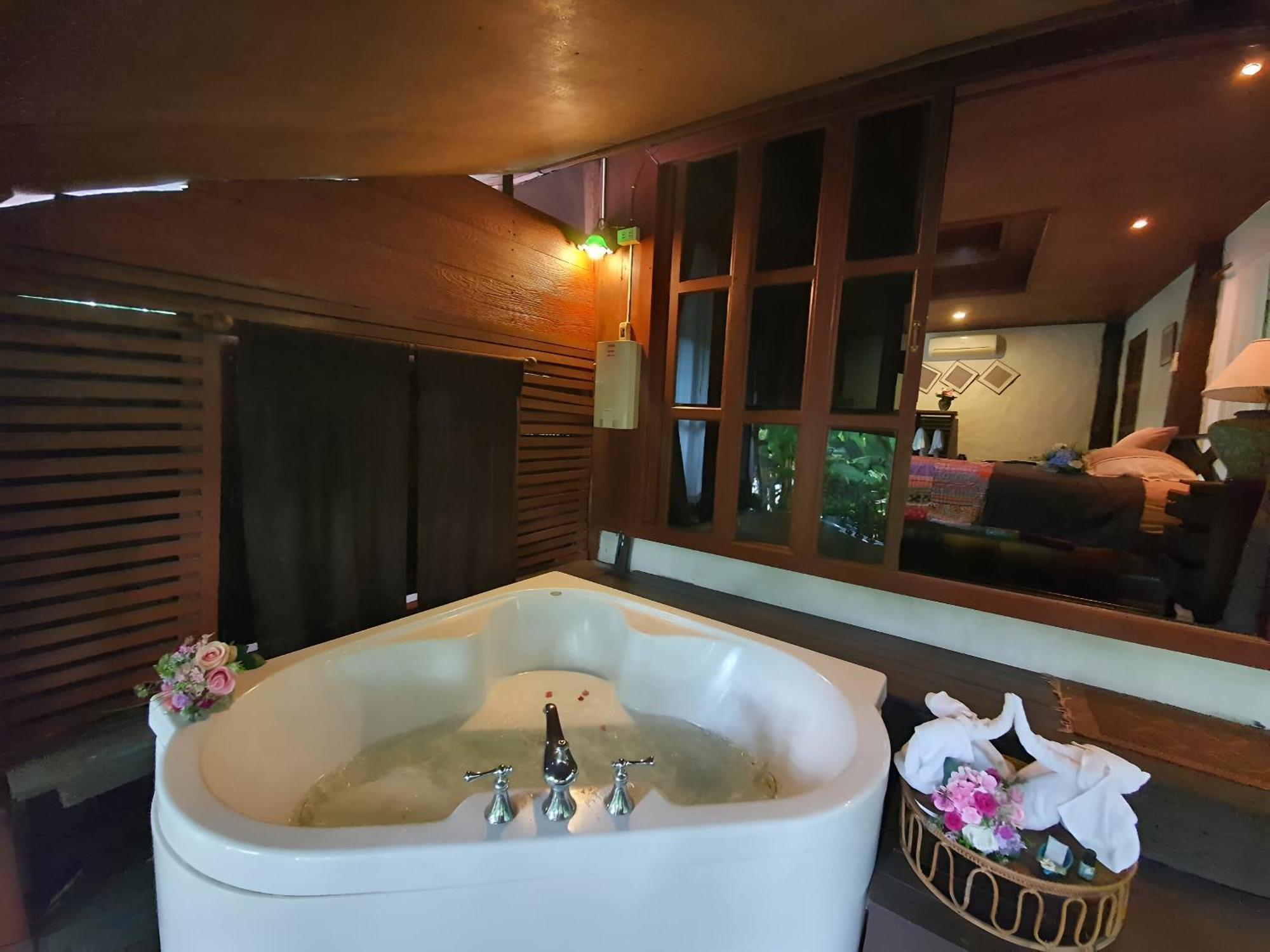 Tonnam Homestay Chiang Mai Exteriör bild