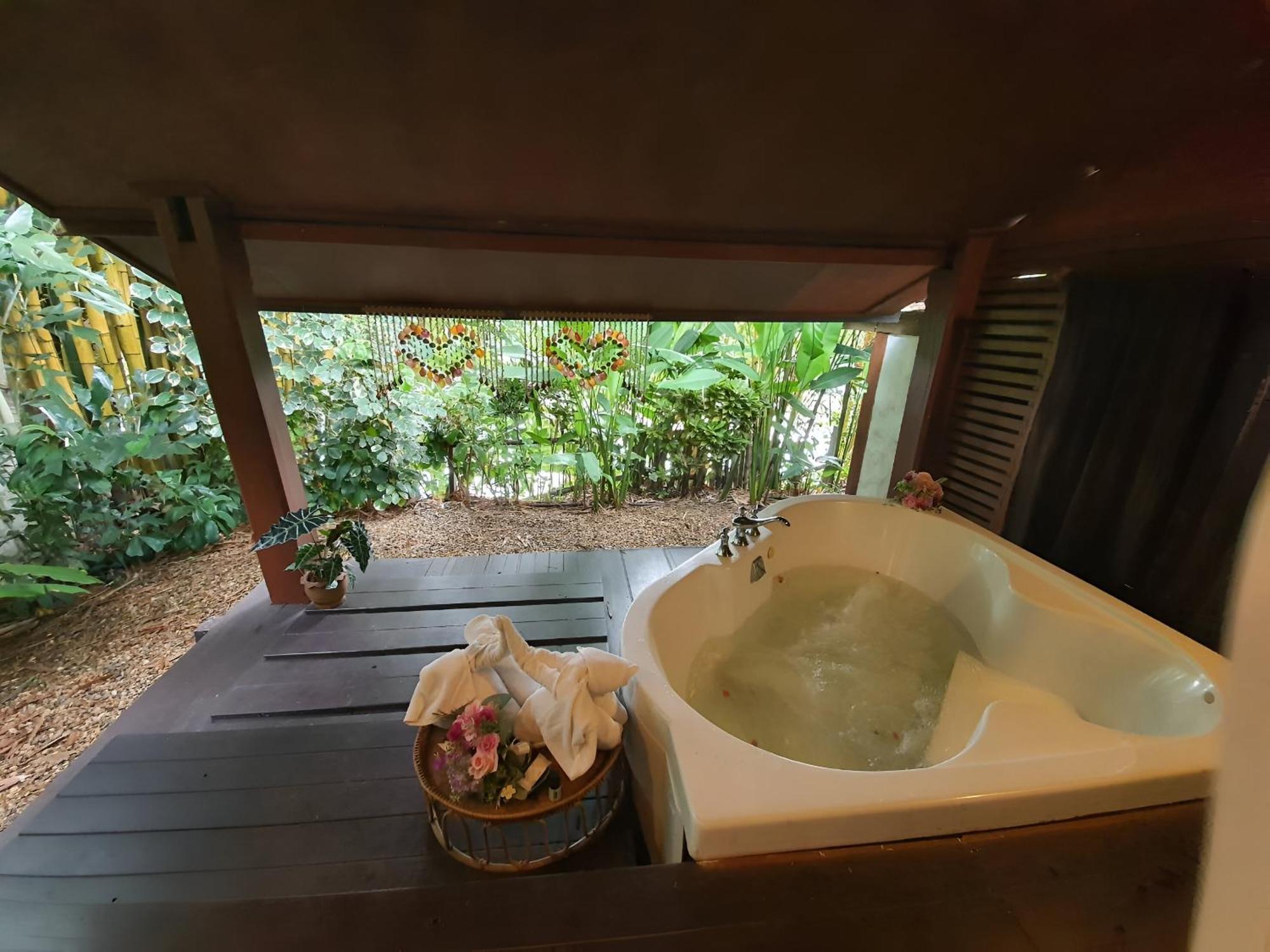 Tonnam Homestay Chiang Mai Exteriör bild