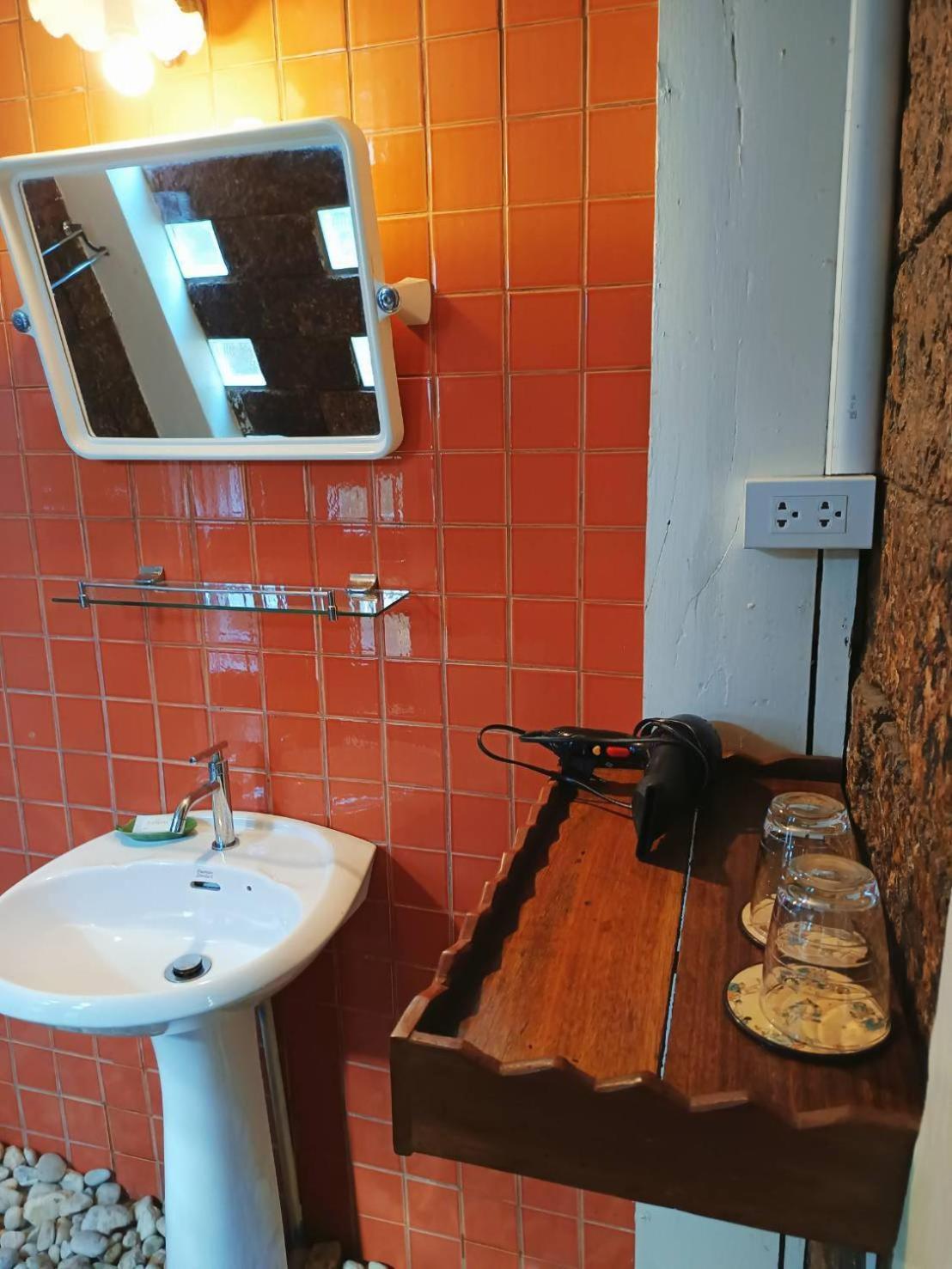 Tonnam Homestay Chiang Mai Exteriör bild